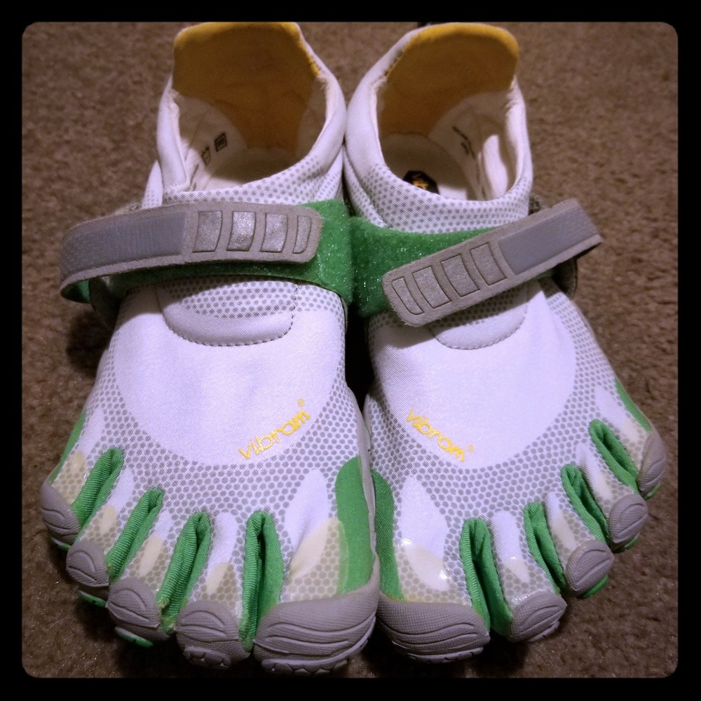 Running walking shoes